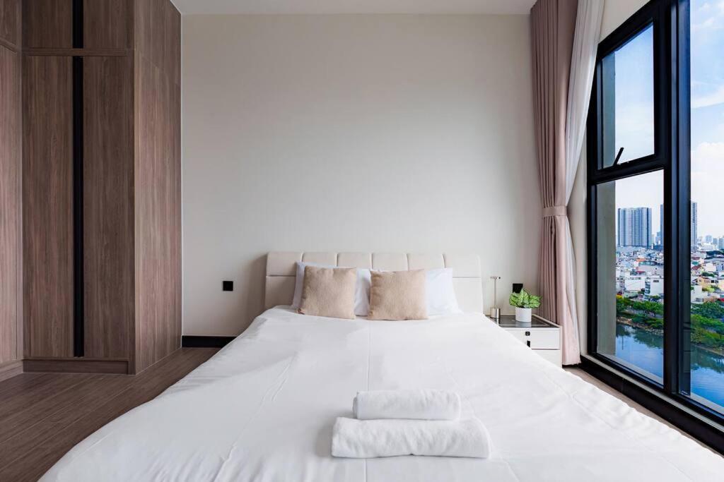 2 Bedroom Minimal Luxury