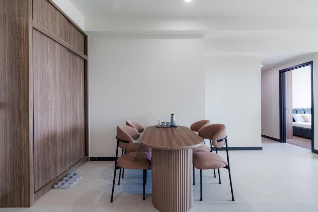 2 Bedroom Minimal Luxury Căn hộ *